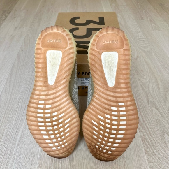 adidas gazelle silver green womens adidas Yeezy Boost 350 V2 Citrin (Non-Reflective)